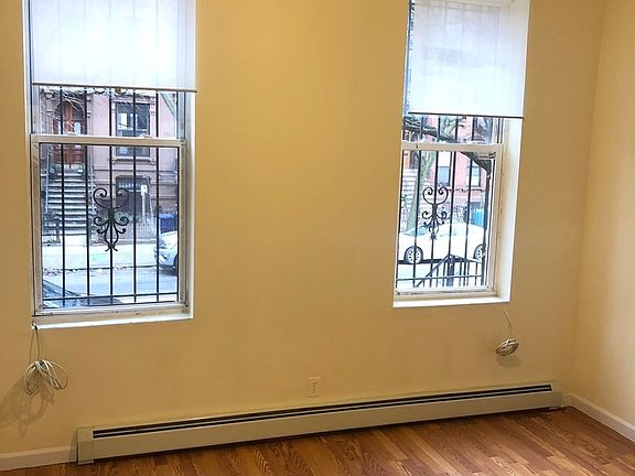 4th image of 365 Gates Ave #1