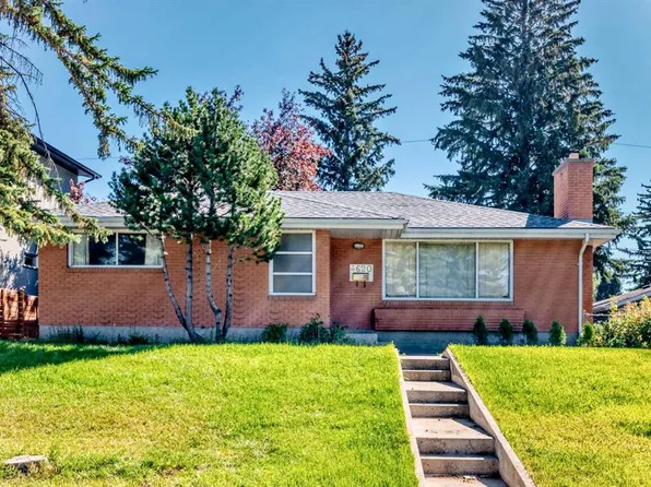 4620 W Voyageur Dr NW, Calgary, AB T3A 0P6