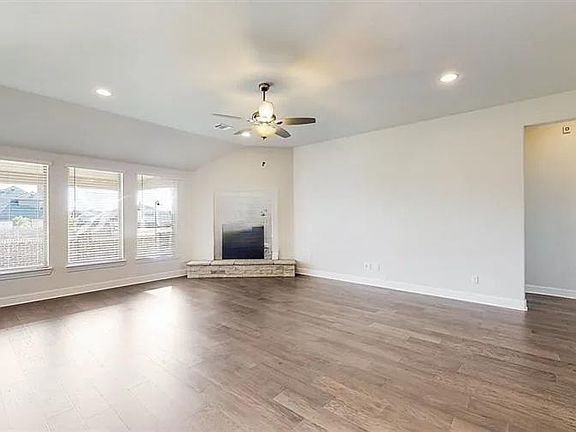 4th image of 801 Sycamore St #933