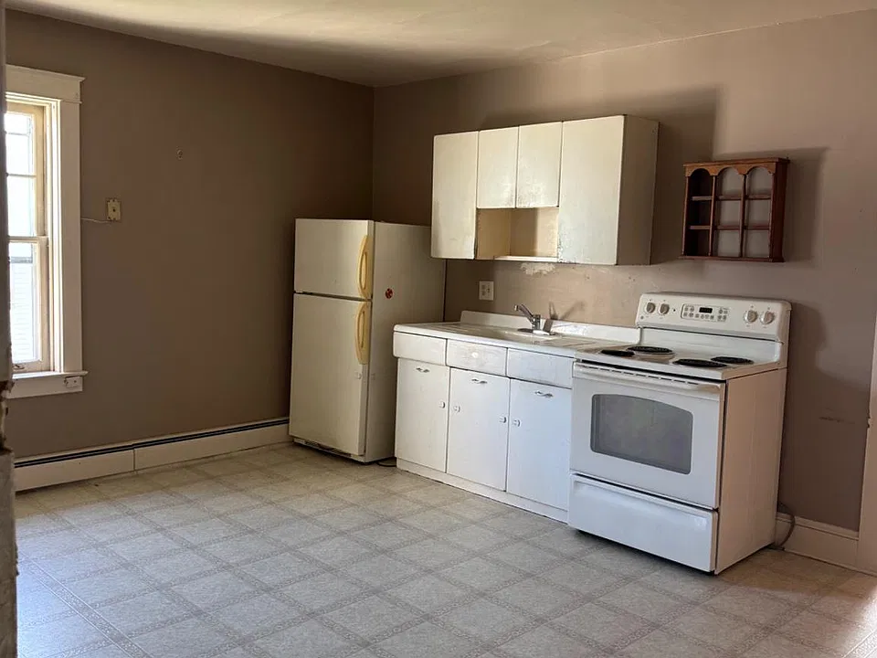 133 W Main St #B