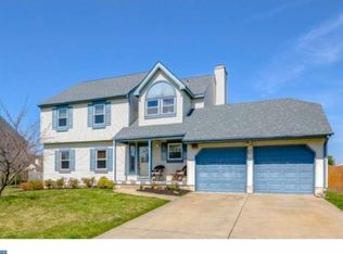 3 Bridle Ln, Mount Laurel, NJ 08054