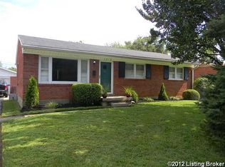 7912 Greenway Dr, Lyndon, KY 40222
