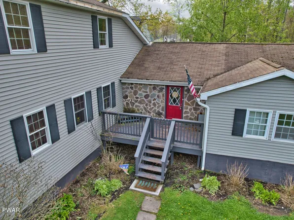128 Franklin Ave, Greenfield Township, PA 18407