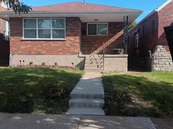 6119 N Pointe Blvd, Saint Louis, MO 63147