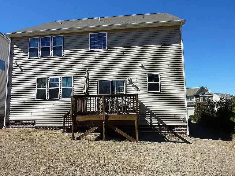 405 Garden Square Ln — Photo 20