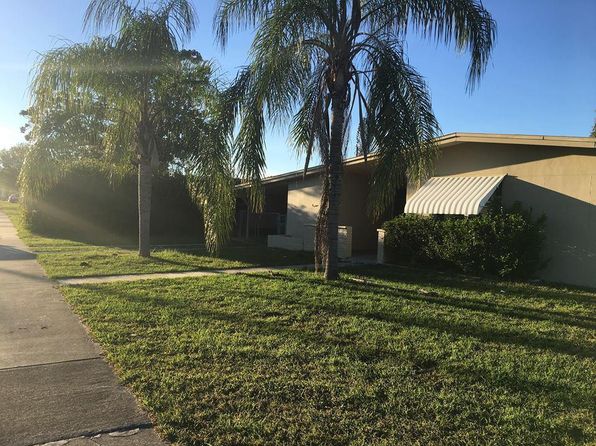 121 SE Bonita Ct