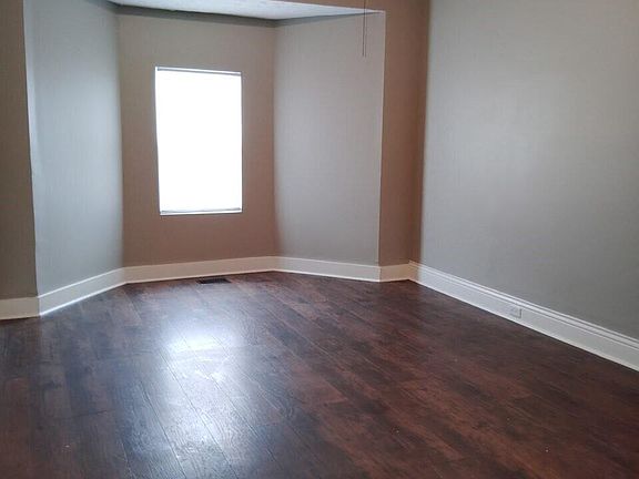 4th image of 608 S 41st St