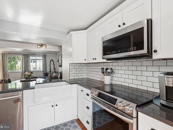 4th image of 3723 Sudley Ford Ct