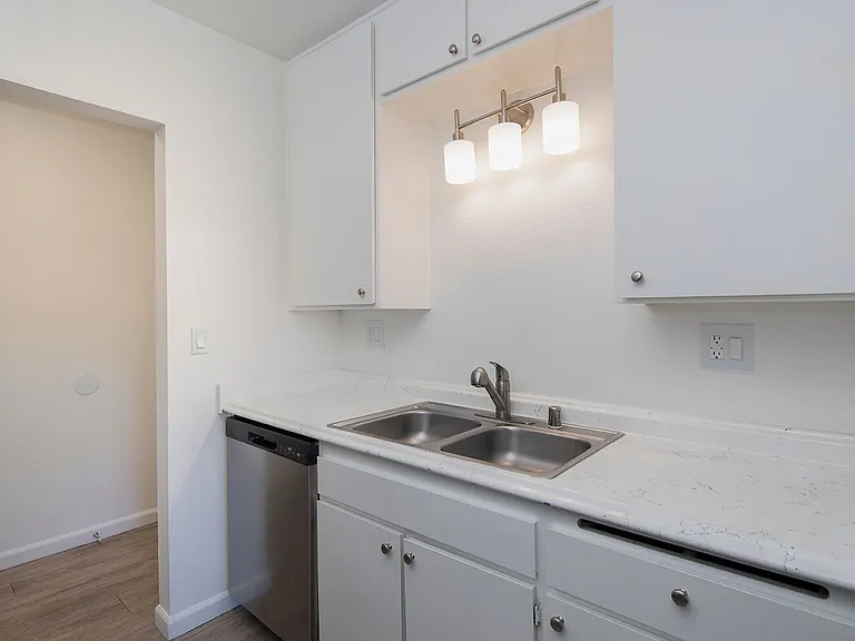Volterra Apartments — Photo 68