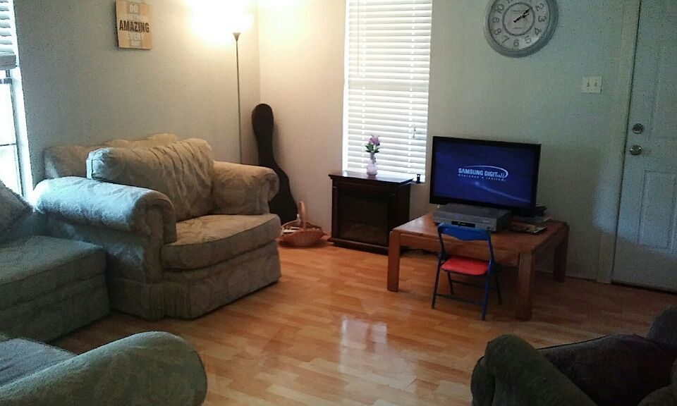2nd image of 1000 Richard St