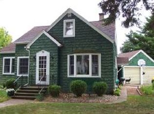 72 E 15th St, Clintonville, WI 54929