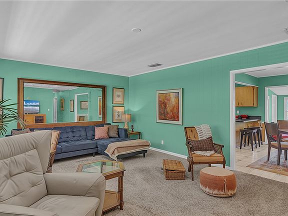 3rd image of 926 22nd Ave