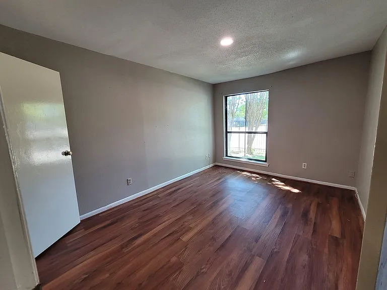 2814 S Bartell Dr #10 — Photo 13