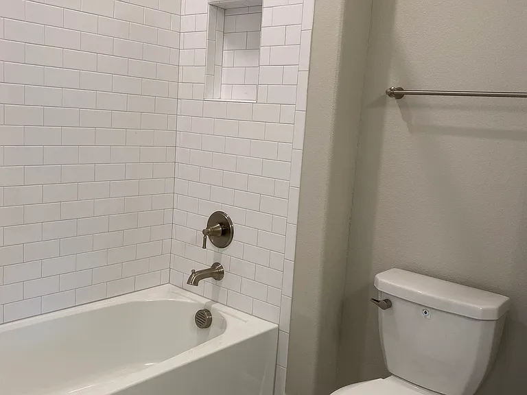 4671 Almada Ln — Photo 36
