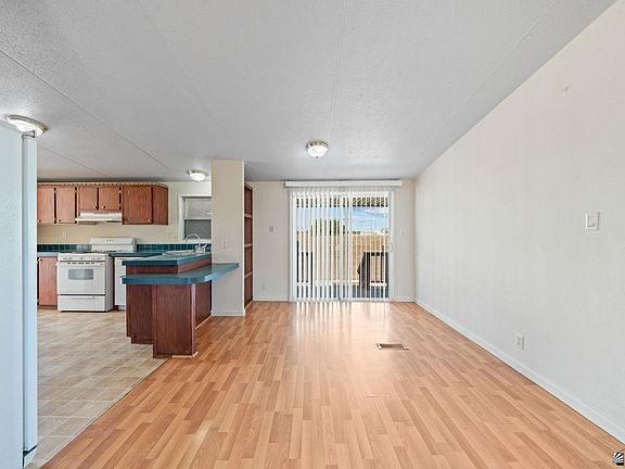 3rd image of 10200 S Cyclone Ave