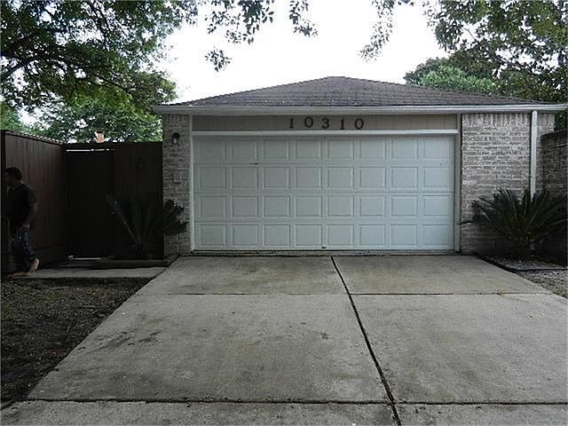 1st image of 10310 Buffalo Bend Dr
