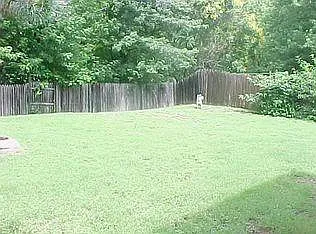 1145 Robin Hood Ln — Photo 17