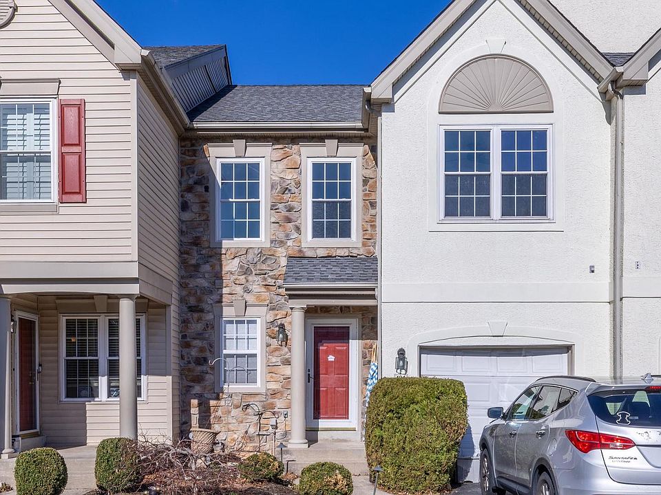 1st image of 104 Shannon Ct