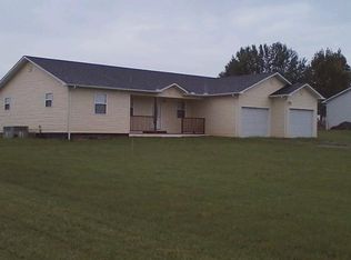 1321 Oak Grove Rd, Madisonville, TN 37354