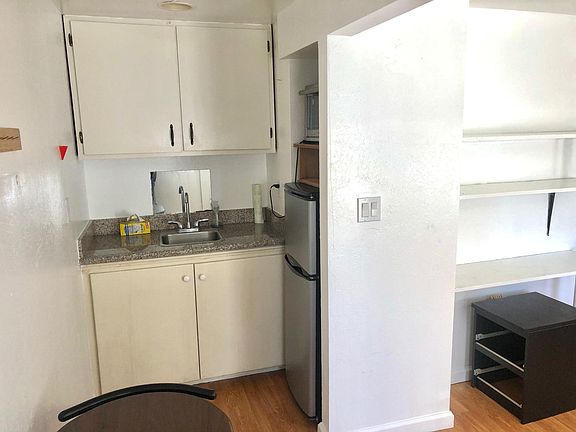 4th image of 936 Paloma Ave #B