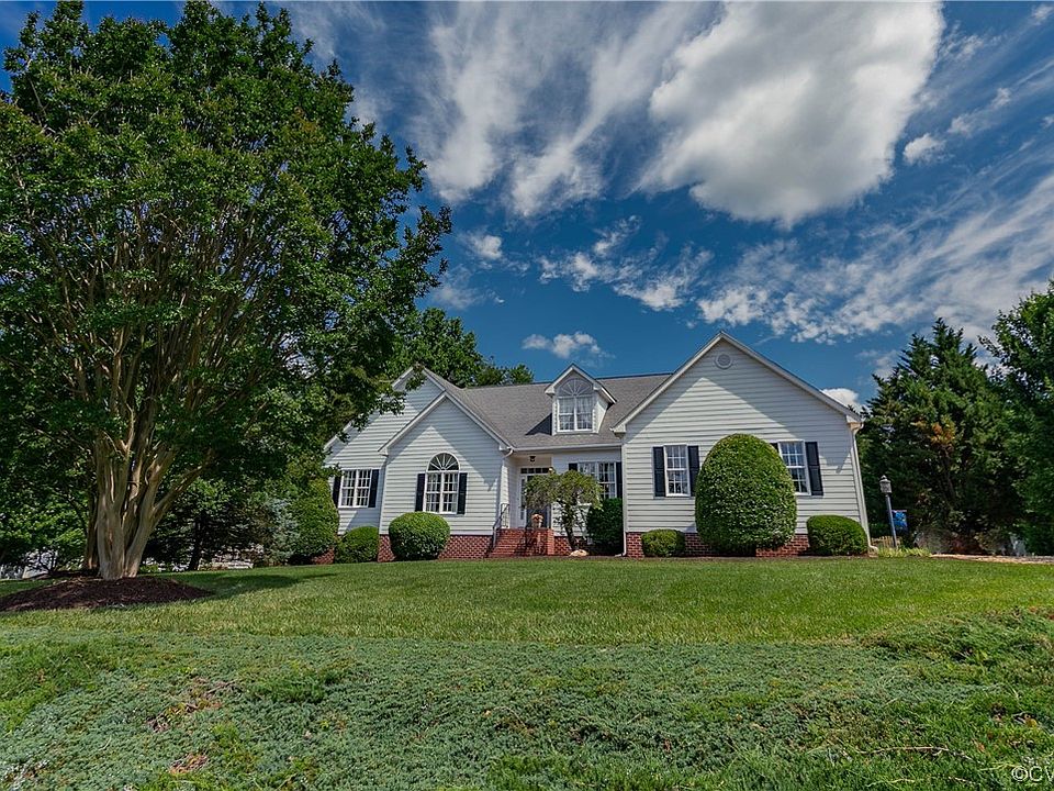 1st image of 8490 Windsor Walk Ln