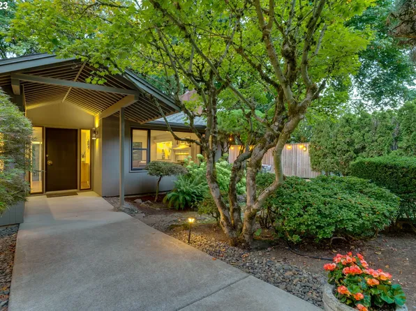 4925 SW Humphrey Park Cres, Portland, OR 97221