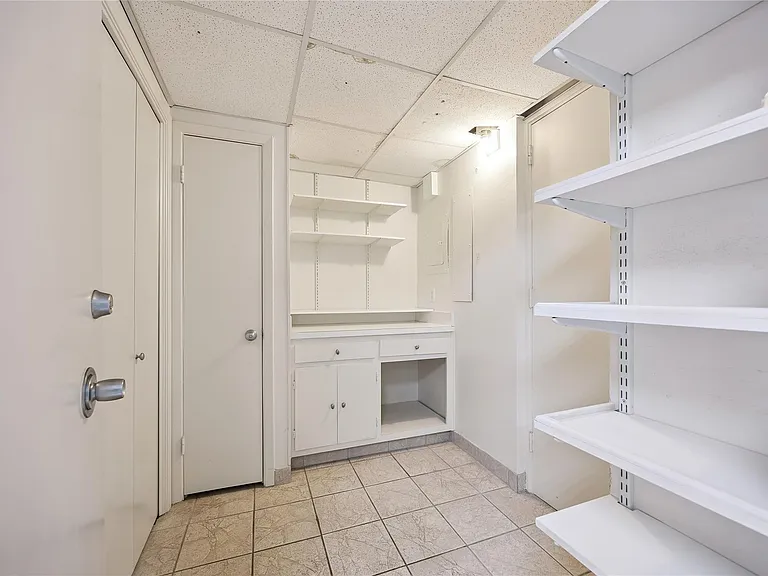 2200 Willowick Rd #11B — Photo 7