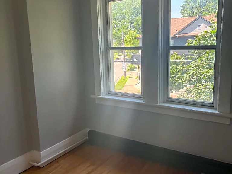 118 Lake St #3 — Photo 6