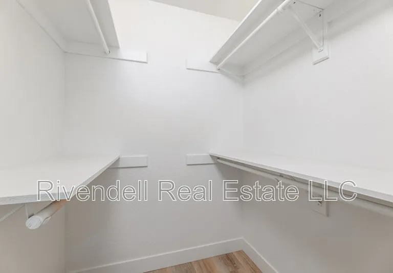 1996 Oakcrest Cir — Photo 8