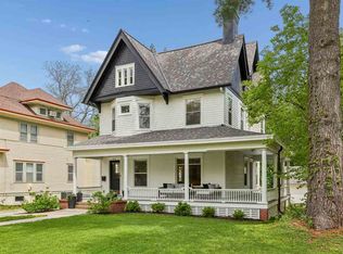 424 S Summit St, Iowa City, IA 52240