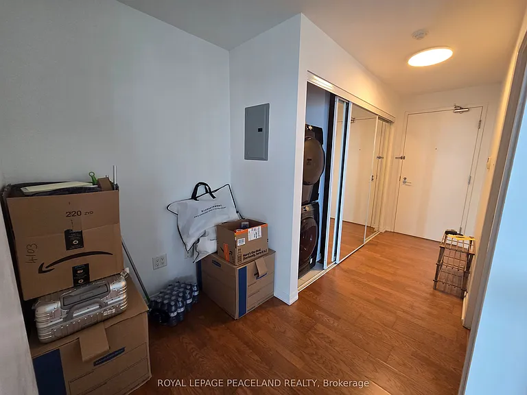 38 Grenville St #4103 — Photo 13