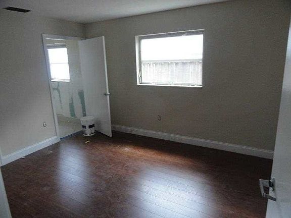 5th image of 9301 NW 20th Pl