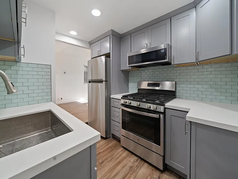 426 Brooks St #B — Photo 9