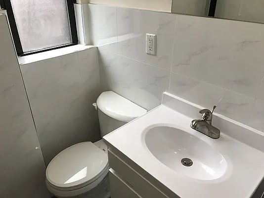 Rented by Zuz Realty | media 7