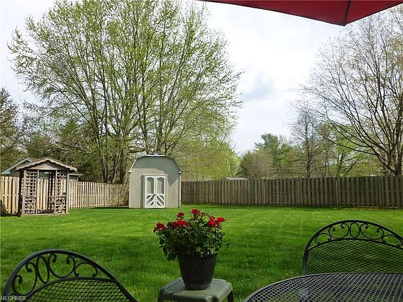 3rd image of 28685 Brockway Dr