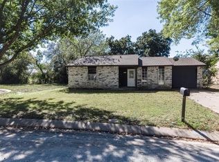 7024 Wildbriar Ct E, Fort Worth, TX 76120