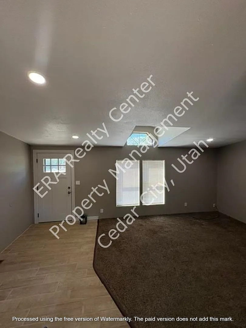 Move-in Discount!! 3 Bedroom 2 bath Manufactured Home, Enoch — Photo 4