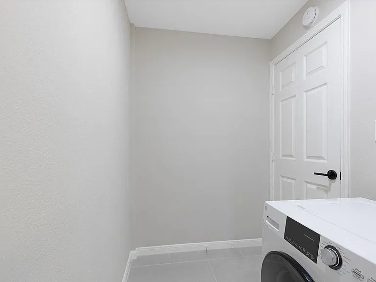 234 W 27th St #3 — Photo 8