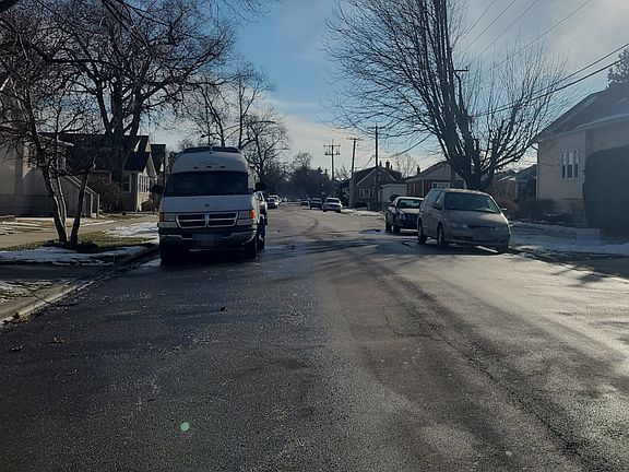 4th image of 2923 N Newland Ave