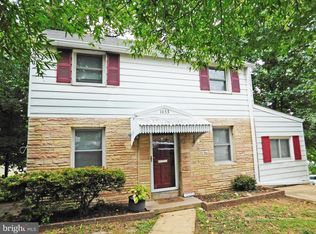 1033 S Dinwiddie St, Arlington, VA 22204