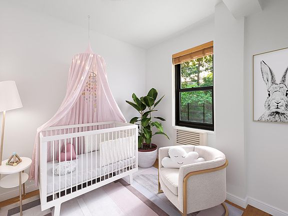4th image of 425 E 79th St APT 1C