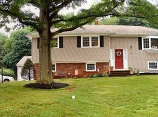 650 Country Club Rd, Bridgewater, NJ 08807