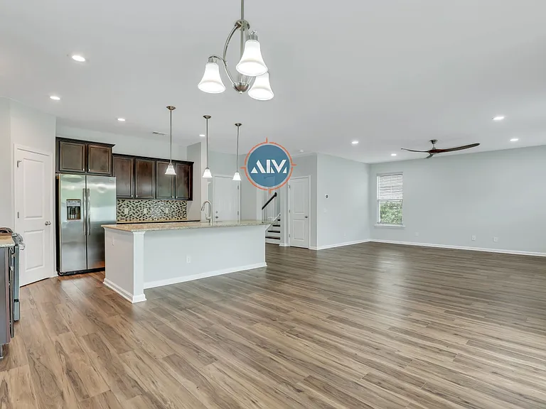 211 Heritage Pkwy — Photo 28