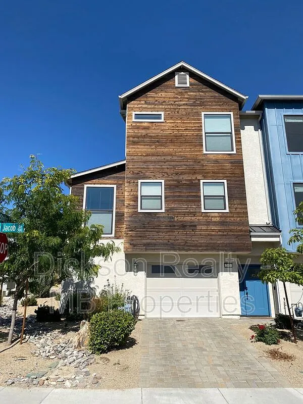 3 bed, 2.5 bath, 1882 sqft, $3,400 — Photo 2