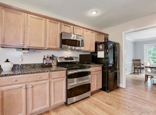 2907 Bree Hill Rd, Oakton, VA 22124