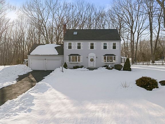 2nd image of 3 Nobscott Rd