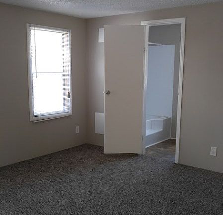 5th image of 5101 Estate Dr