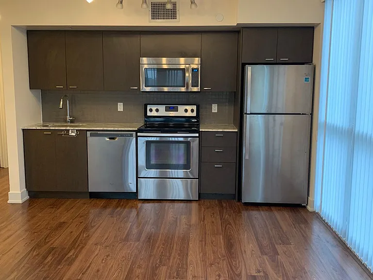 88 Sheppard Ave E #902 — Photo 3