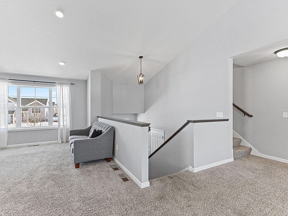 5th image of 15216 Tiger St NW