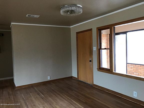 3rd image of 1208 Bowie St